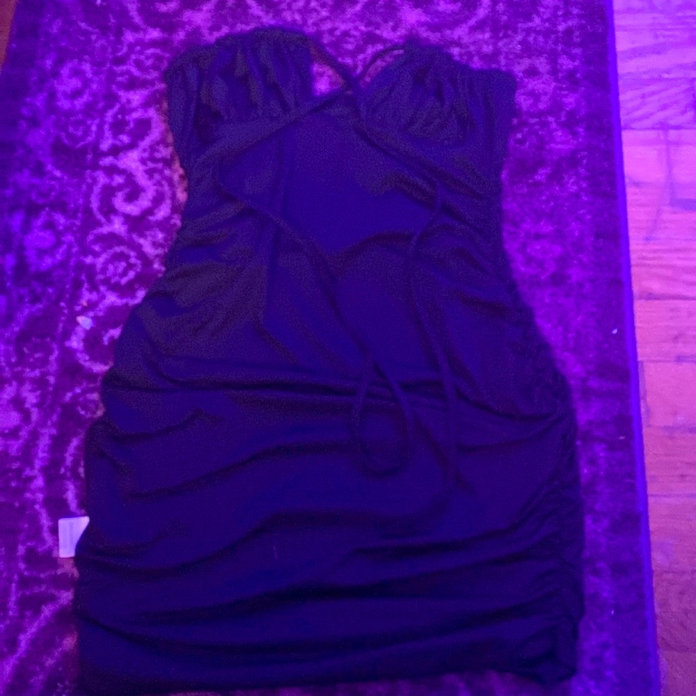 strapless black dress